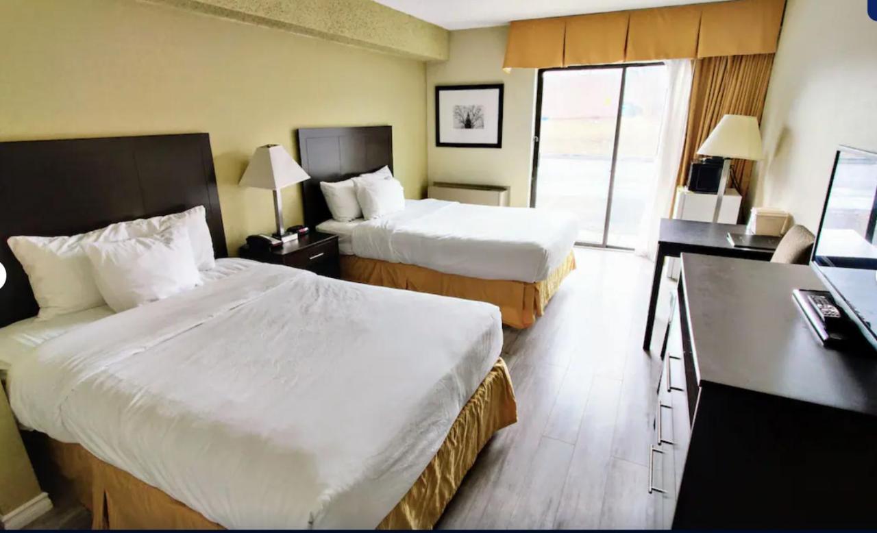 Quality Inn Питерборо Экстерьер фото