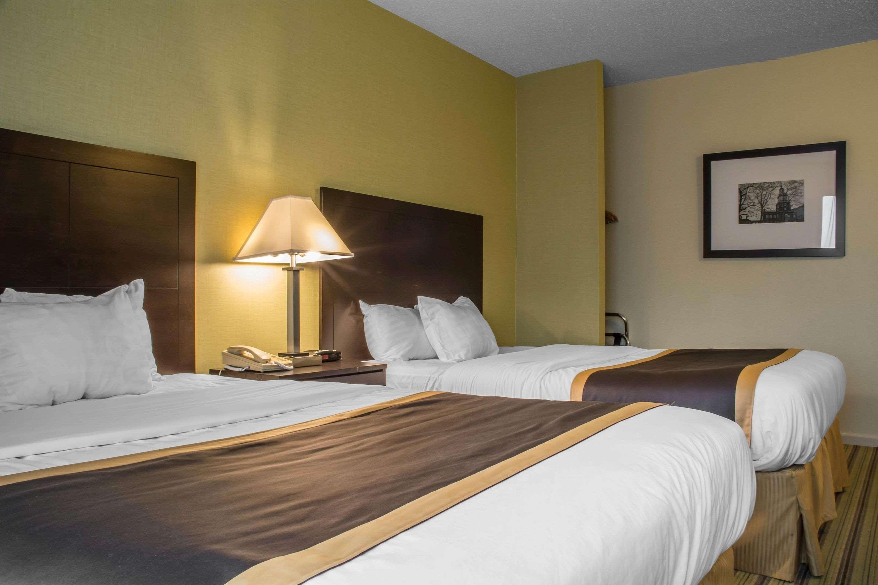 Quality Inn Питерборо Экстерьер фото
